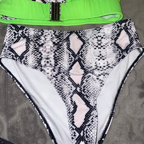 SHEIN swimsuit - Picture 2 of 5